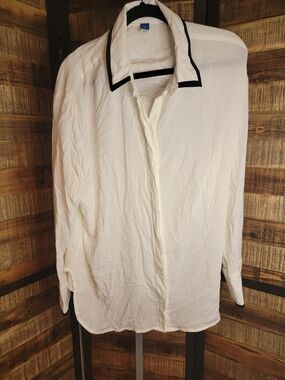 Old Navy White Long-Sleeve Button-Down Shirt with Black Trim